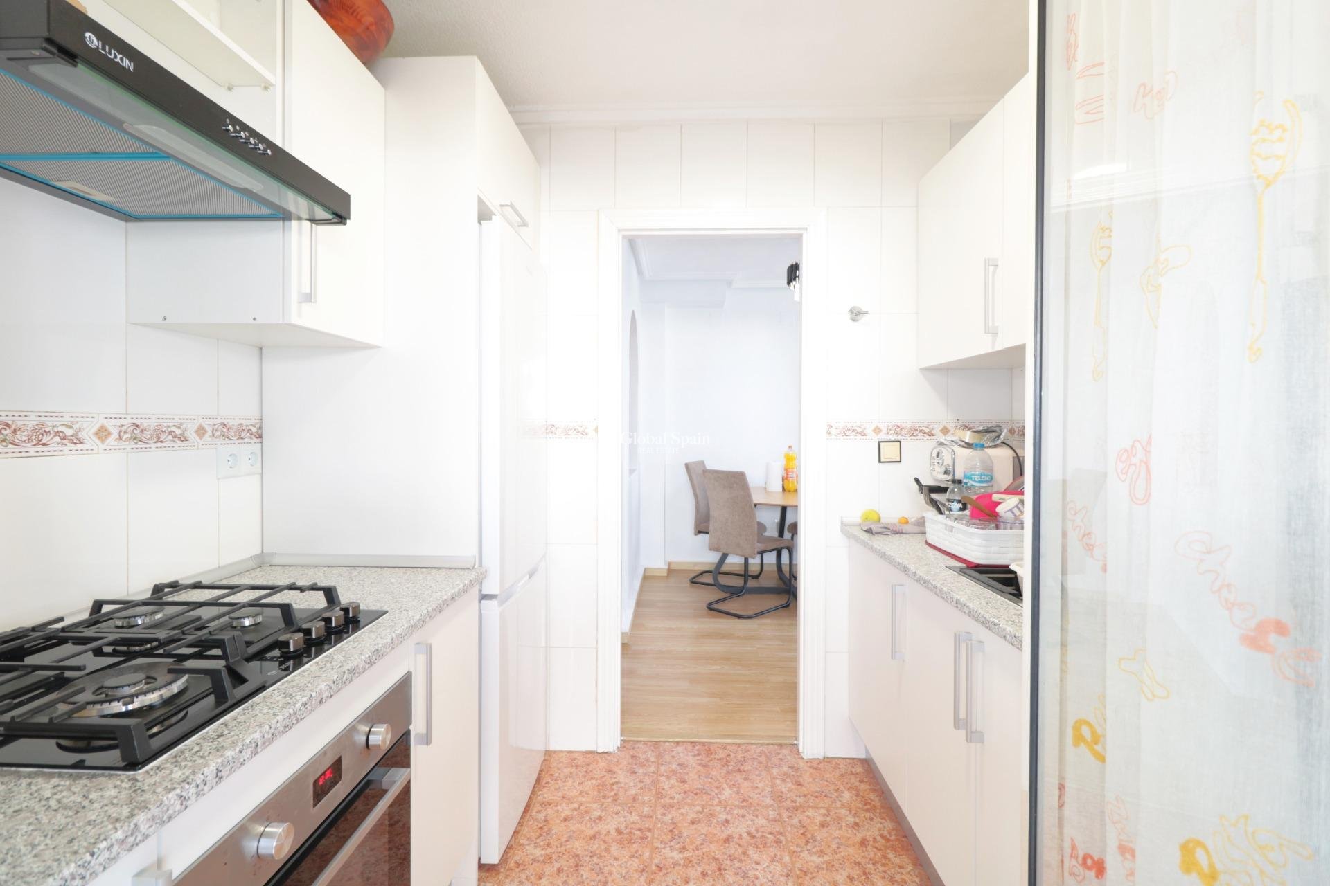 Resale - HOUSE -
TORREVIEJA - Carrefour