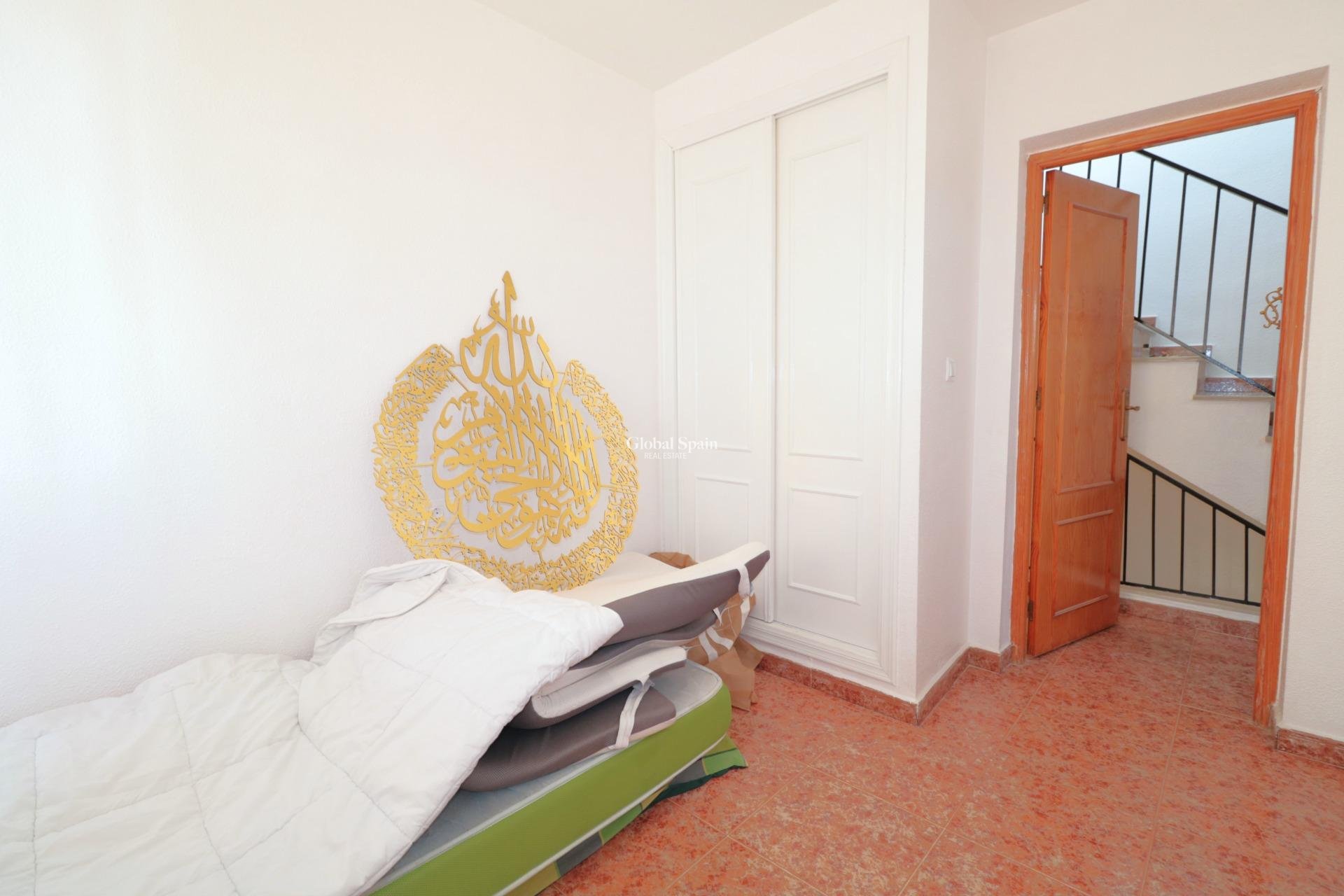 Resale - HOUSE -
TORREVIEJA - Carrefour