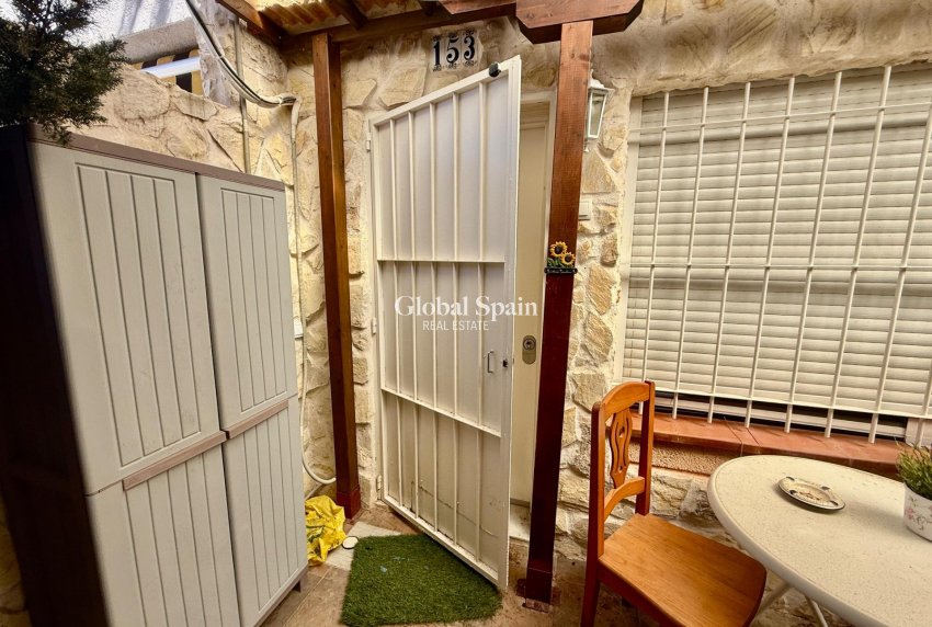 Resale - HOUSE -
TORREVIEJA - Carrefour