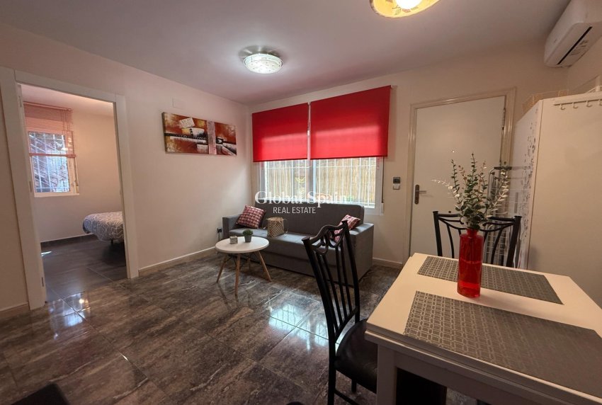 Resale - HOUSE -
TORREVIEJA - Carrefour