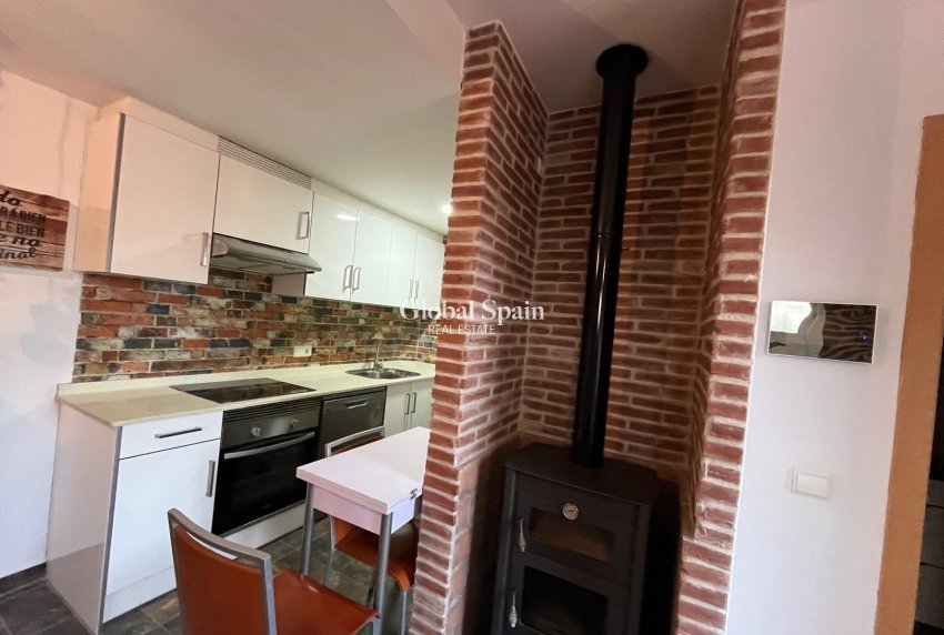 Resale - HOUSE -
TORREVIEJA - Carrefour