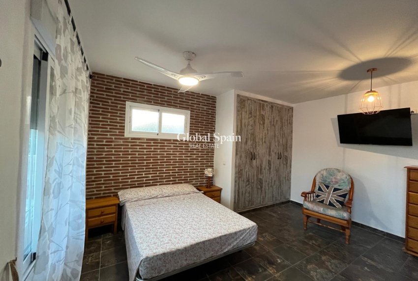 Resale - HOUSE -
TORREVIEJA - Carrefour