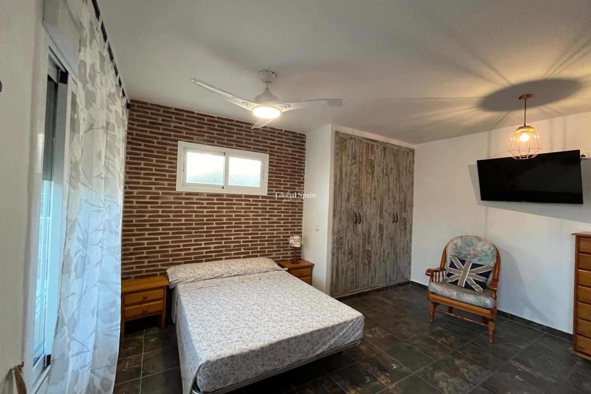 Resale - HOUSE -
TORREVIEJA - Carrefour