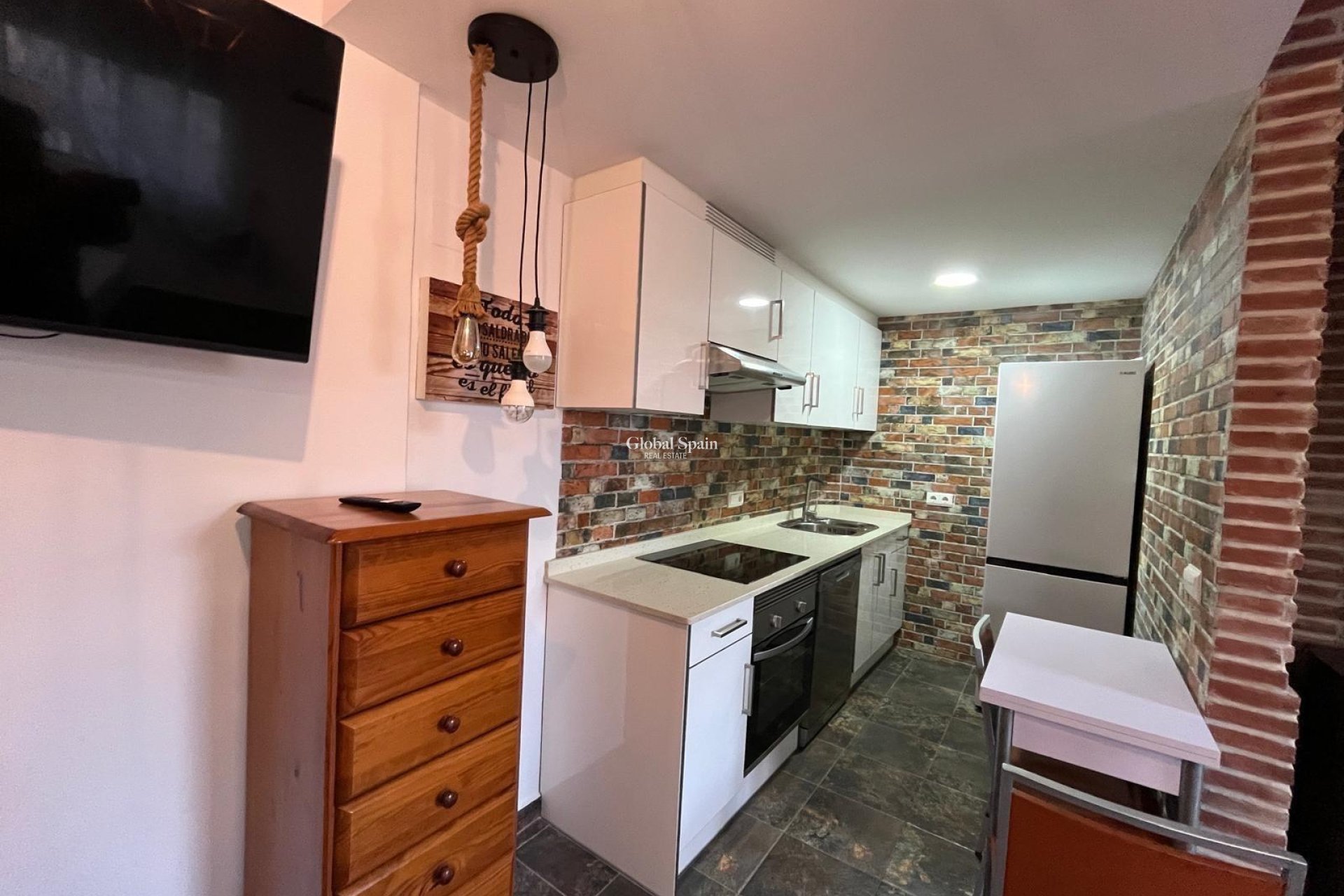 Resale - HOUSE -
TORREVIEJA - Carrefour