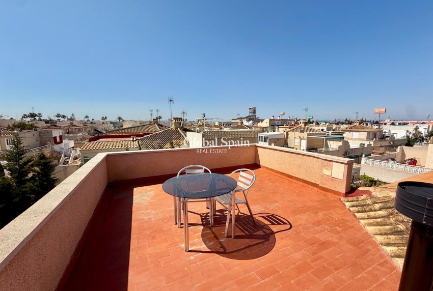 Resale - HOUSE -
TORREVIEJA - Carrefour