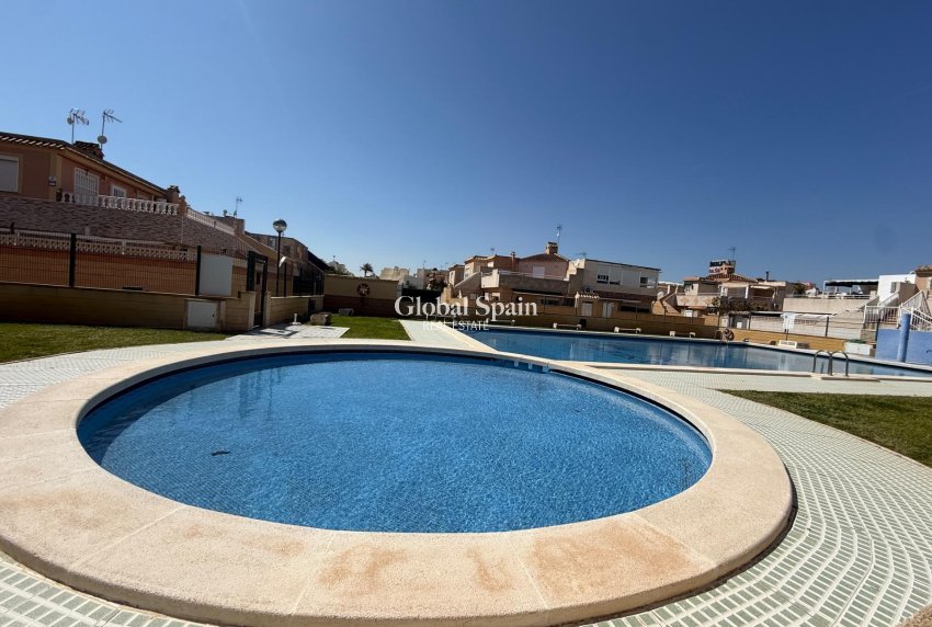 Resale - HOUSE -
TORREVIEJA - Carrefour