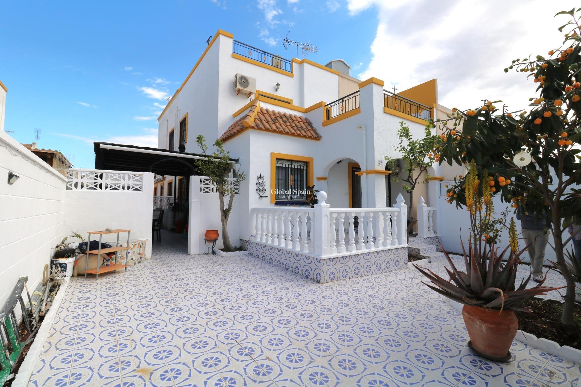 Resale - HOUSE -
TORREVIEJA - Carrefour