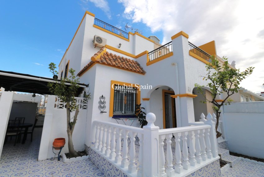 Resale - HOUSE -
TORREVIEJA - Carrefour