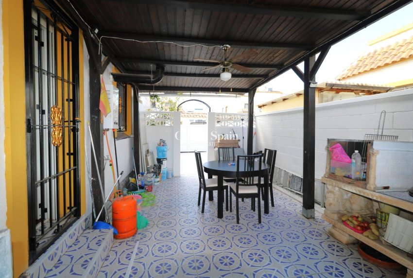 Resale - HOUSE -
TORREVIEJA - Carrefour