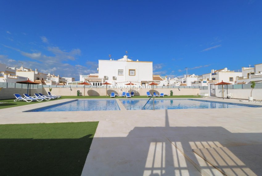 Resale - HOUSE -
TORREVIEJA - Carrefour