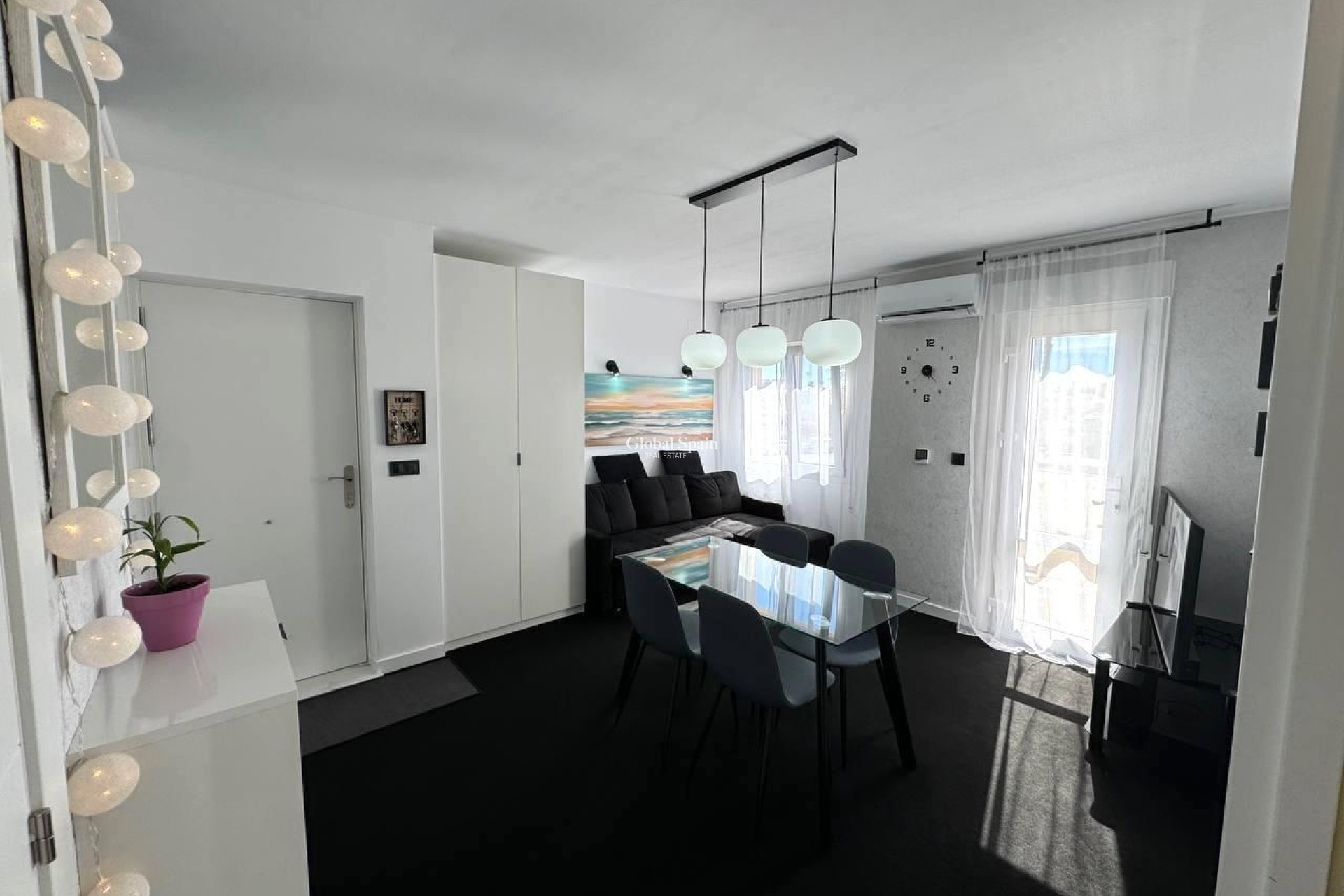 Resale - HOUSE -
TORREVIEJA - Carrefour
