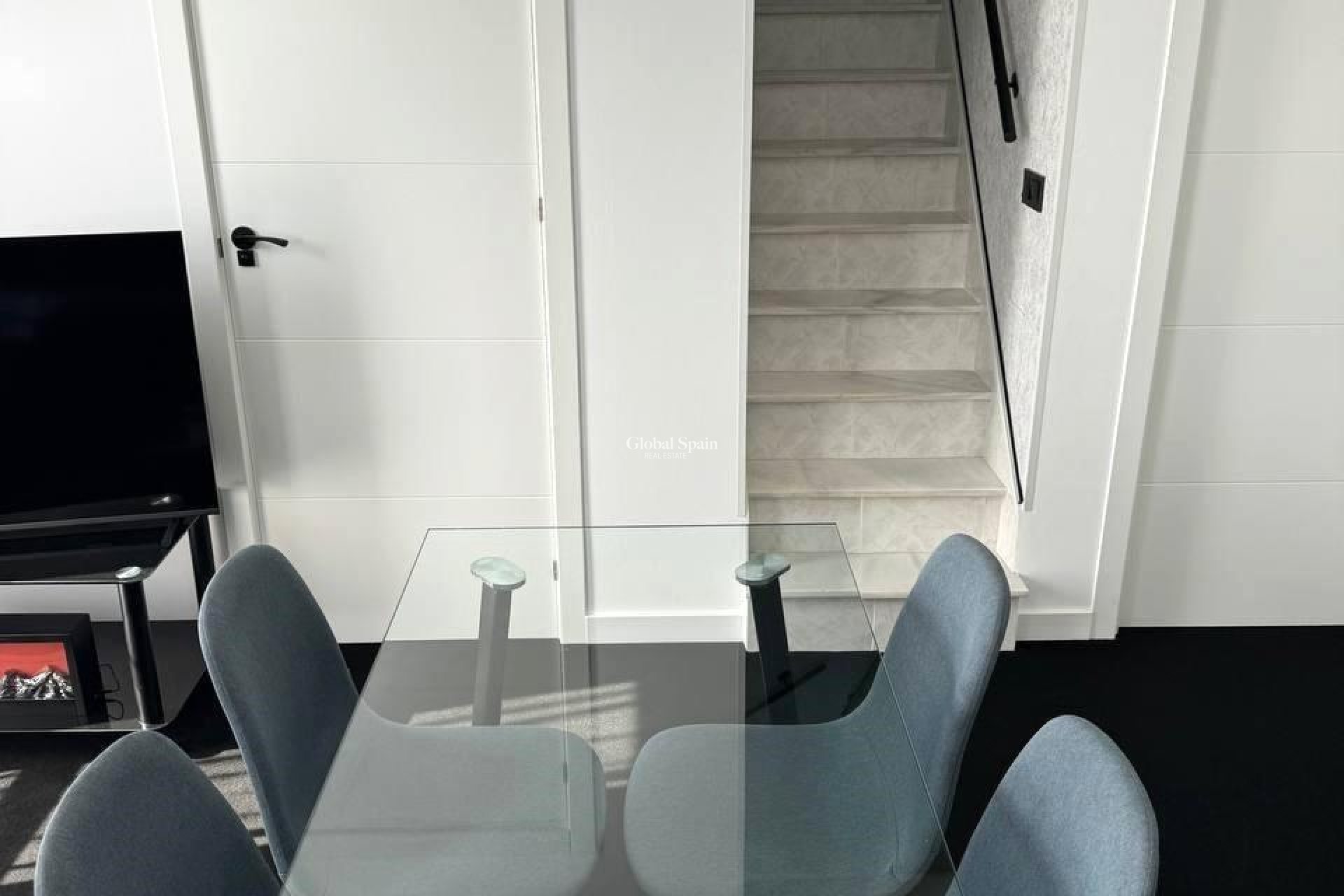 Resale - HOUSE -
TORREVIEJA - Carrefour