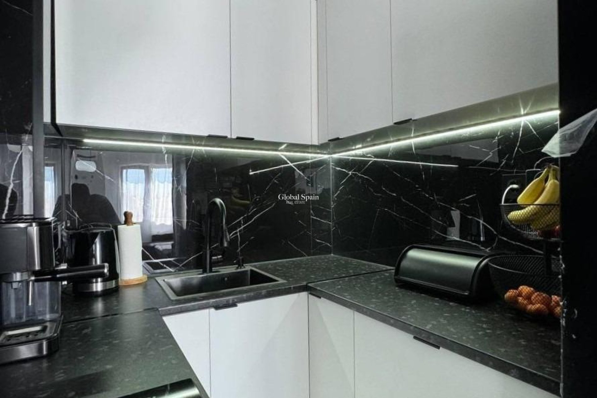 Resale - HOUSE -
TORREVIEJA - Carrefour