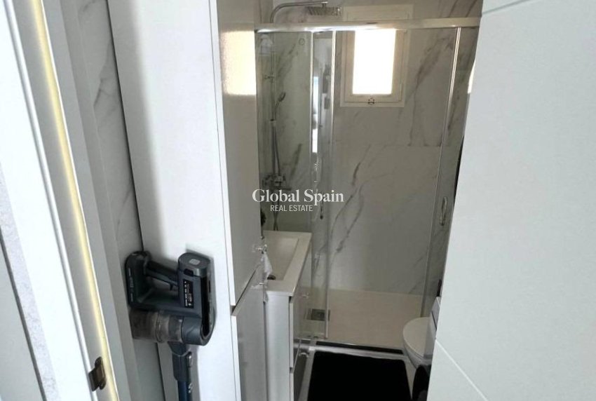Resale - HOUSE -
TORREVIEJA - Carrefour
