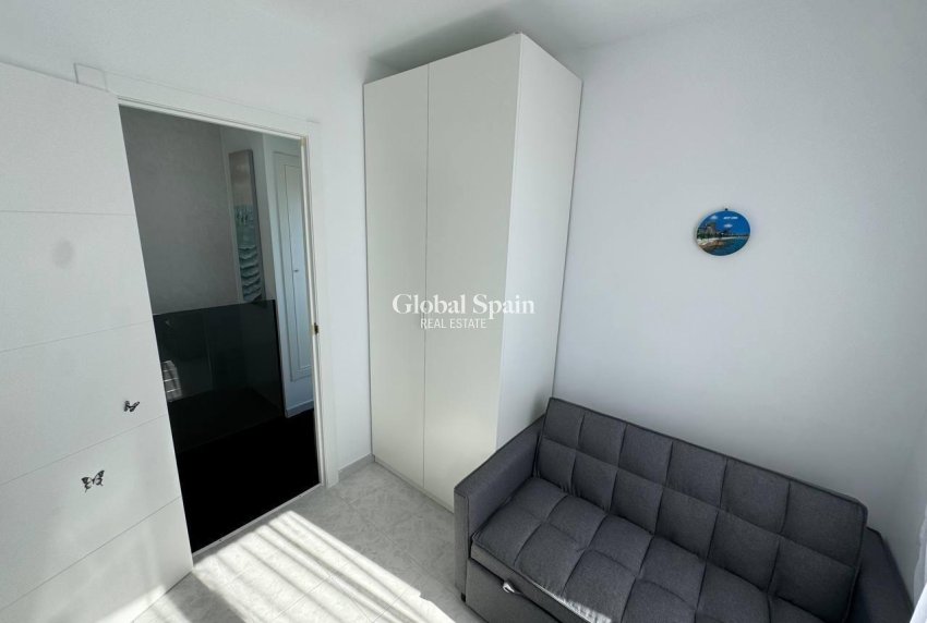 Resale - HOUSE -
TORREVIEJA - Carrefour