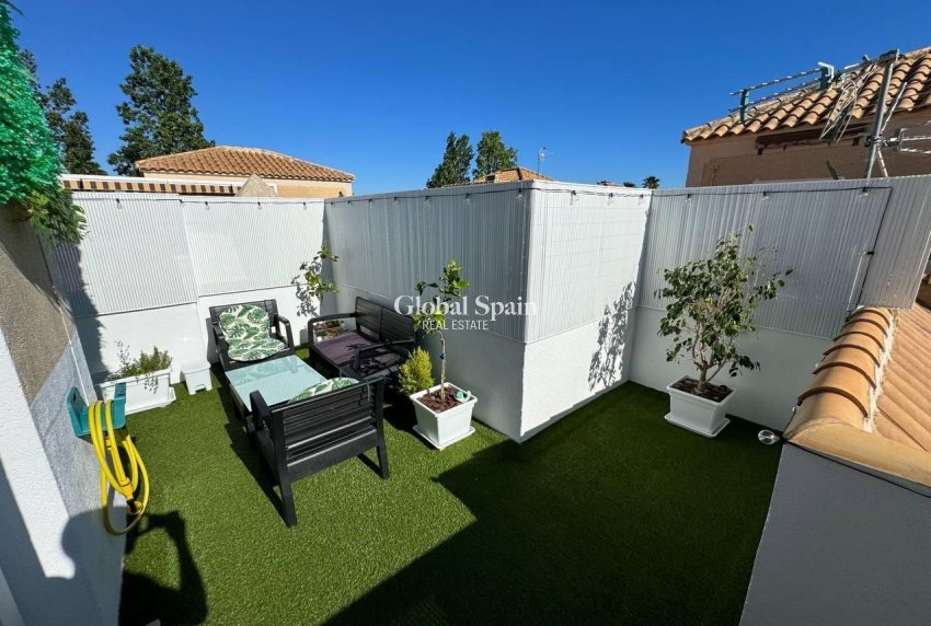Resale - HOUSE -
TORREVIEJA - Carrefour
