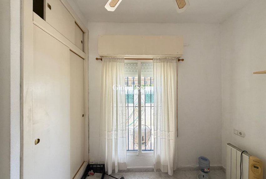 Resale - HOUSE -
TORREVIEJA - Carrefour