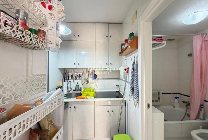 Resale - HOUSE -
TORREVIEJA - Carrefour