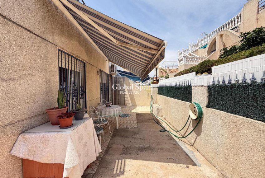 Resale - HOUSE -
TORREVIEJA - Carrefour