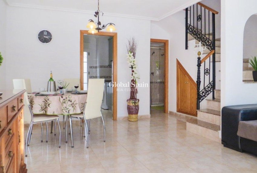 Resale - HOUSE -
TORREVIEJA - Carrefour