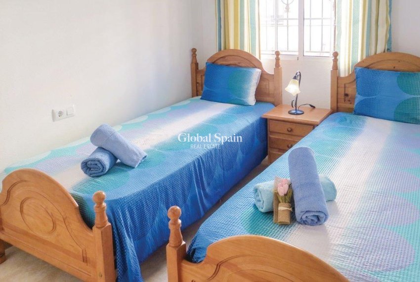 Resale - HOUSE -
TORREVIEJA - Carrefour