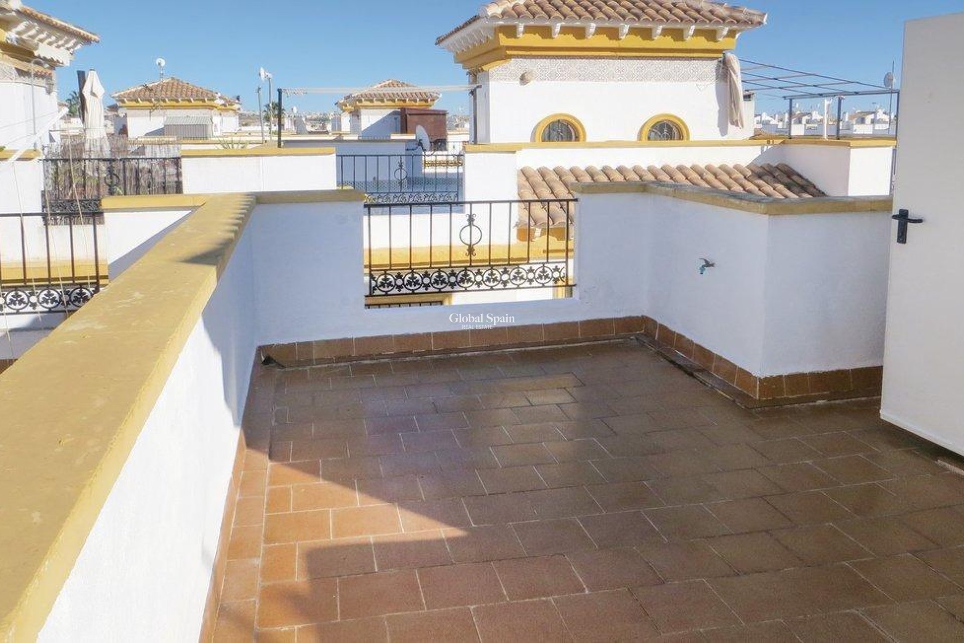 Resale - HOUSE -
TORREVIEJA - Carrefour
