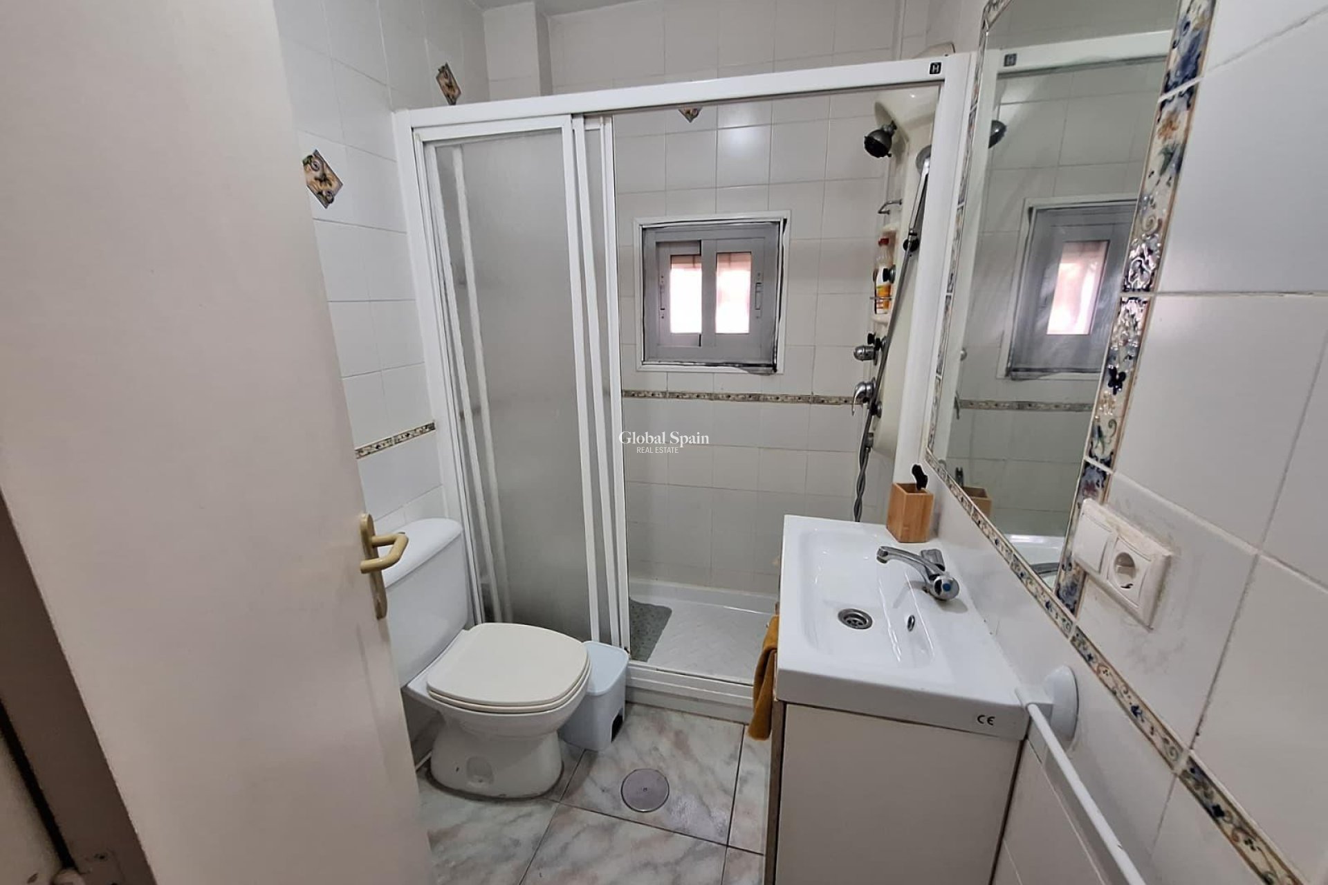 Resale - HOUSE -
TORREVIEJA - Carrefour
