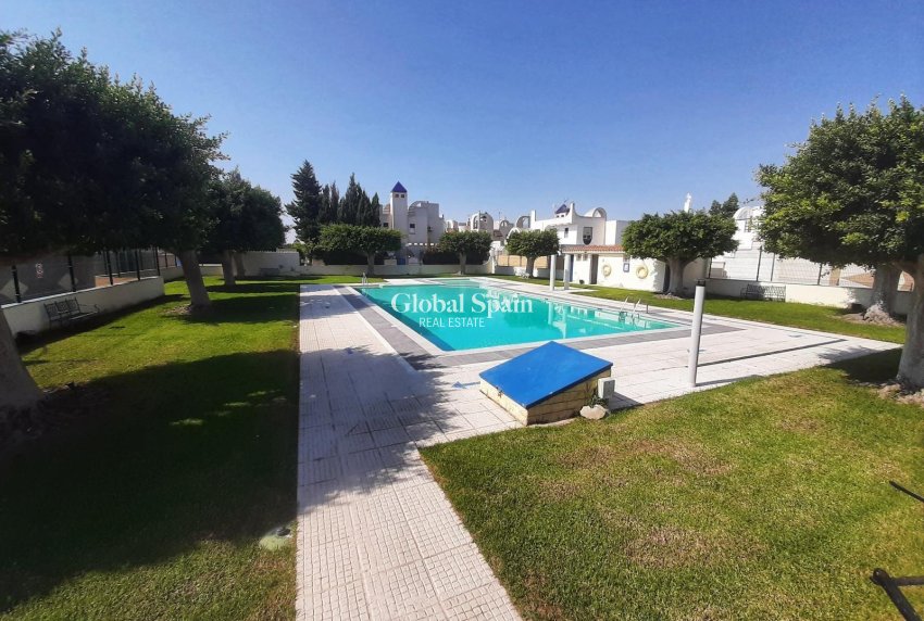 Resale - HOUSE -
TORREVIEJA - Carrefour