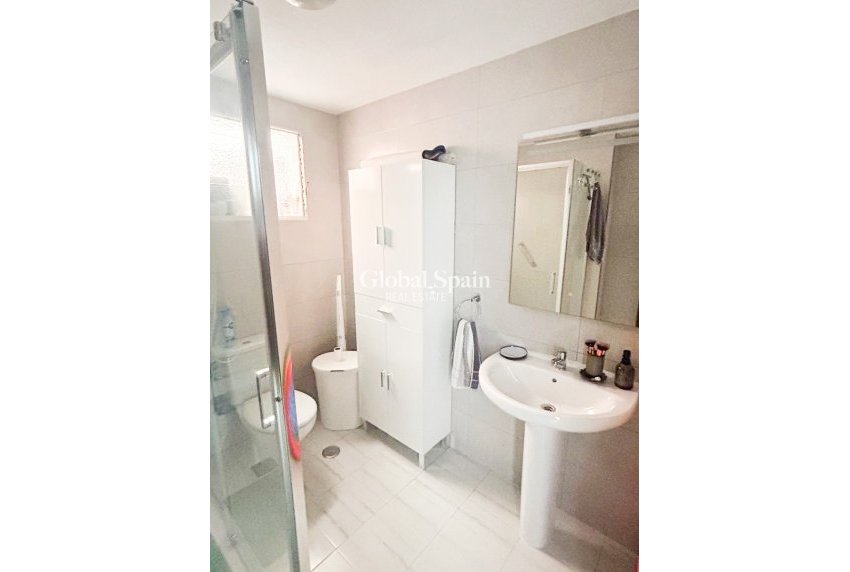 Resale - HOUSE -
TORREVIEJA - Center