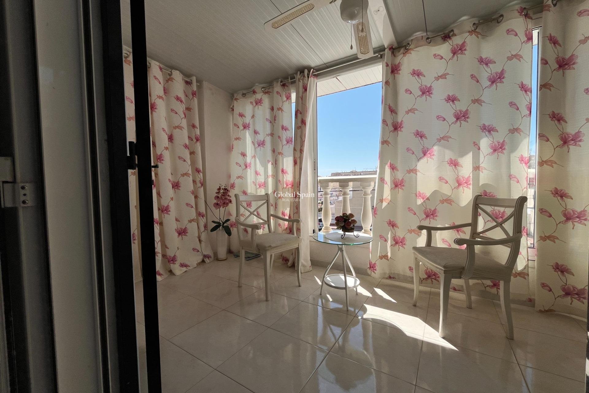 Resale - House -
TORREVIEJA - Center