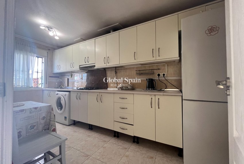 Resale - House -
TORREVIEJA - Center