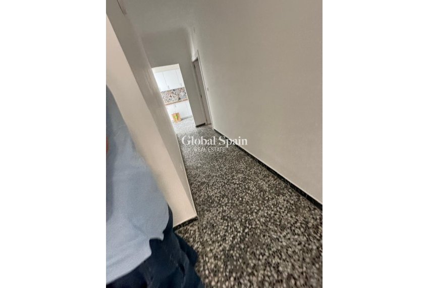 Resale - HOUSE -
TORREVIEJA - Center