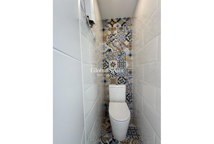 Resale - HOUSE -
TORREVIEJA - Center