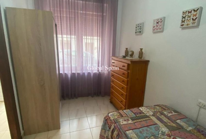 Resale - HOUSE -
TORREVIEJA - Center