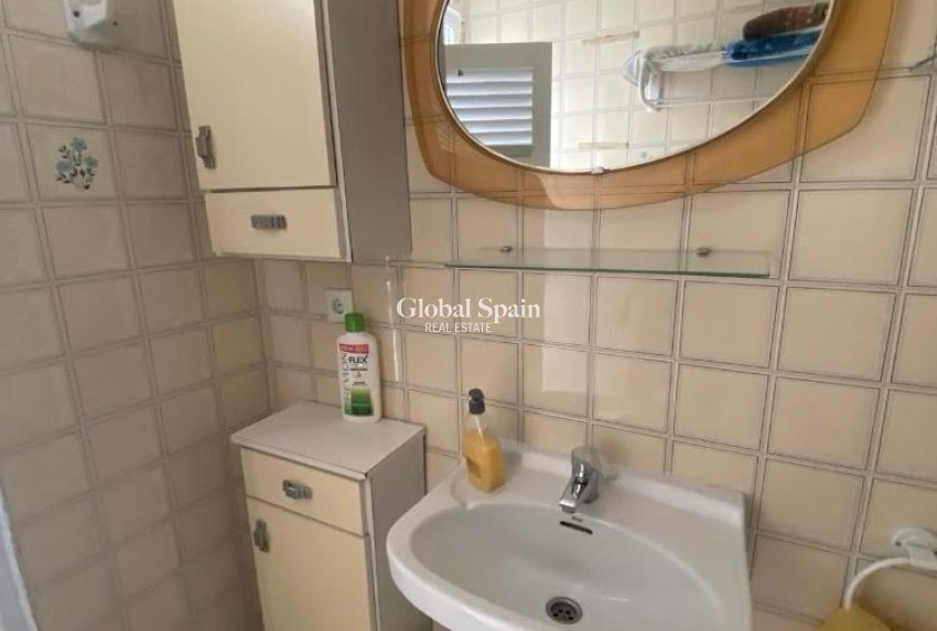 Resale - HOUSE -
TORREVIEJA - Center