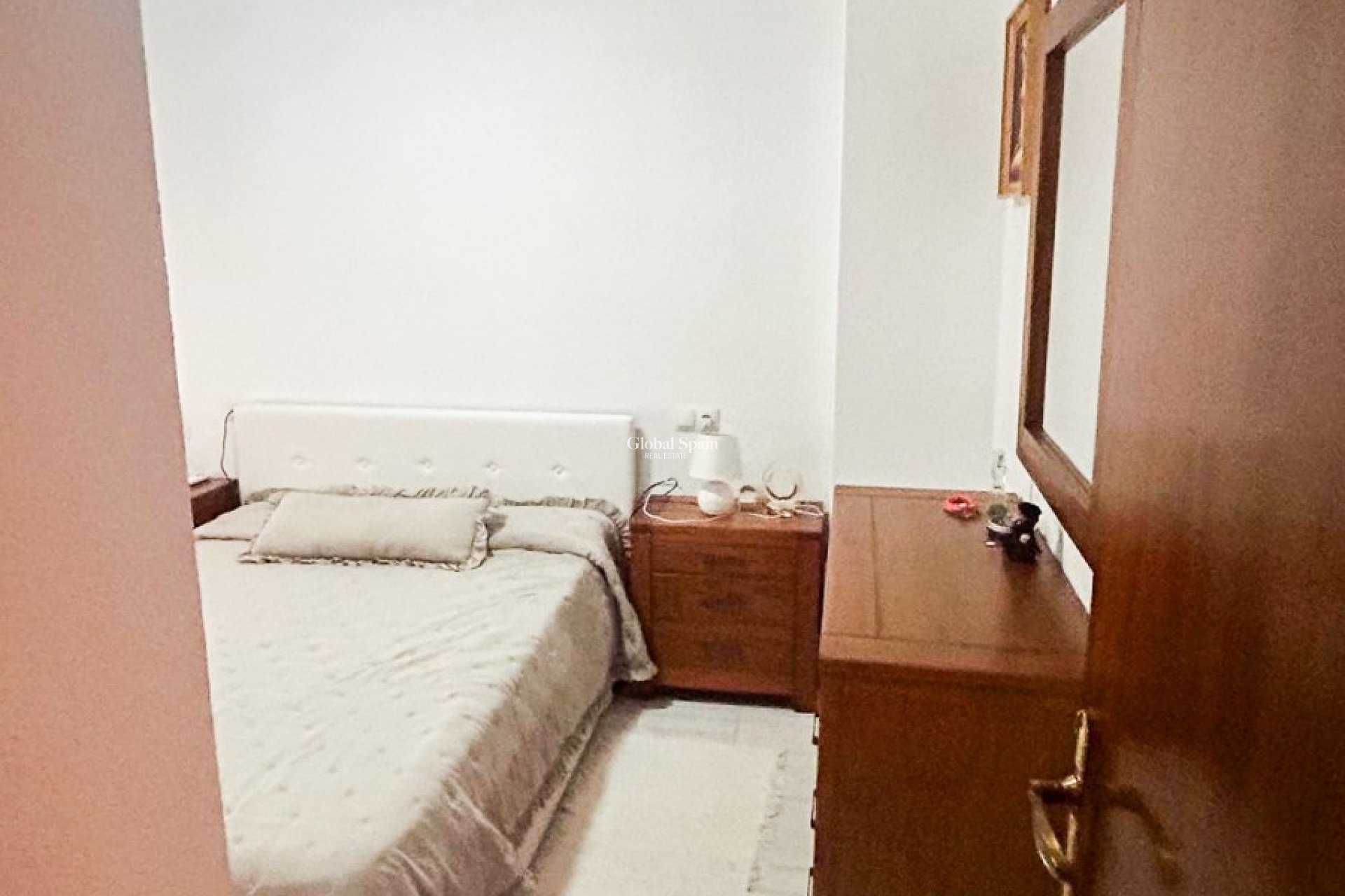 Resale - HOUSE -
TORREVIEJA - Center