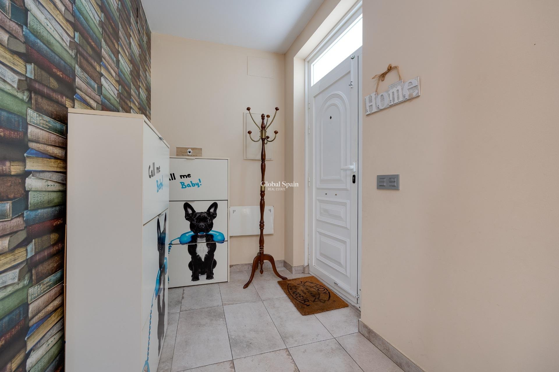 Resale - HOUSE -
TORREVIEJA - Center