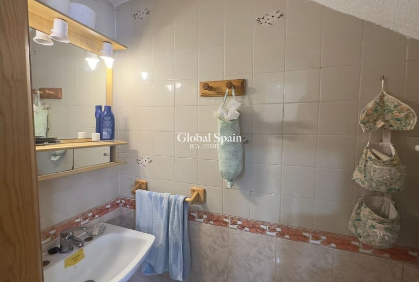 Resale - HOUSE -
TORREVIEJA - Center