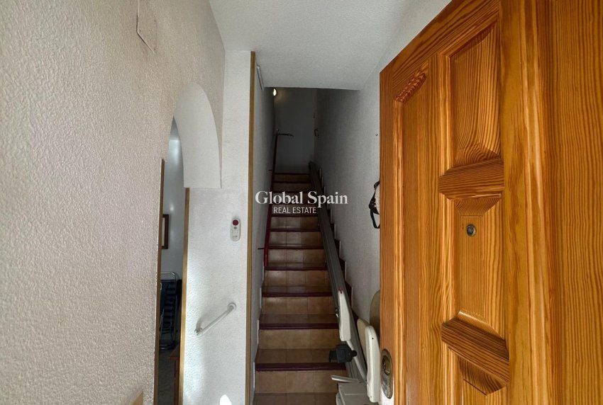 Resale - HOUSE -
TORREVIEJA - Center