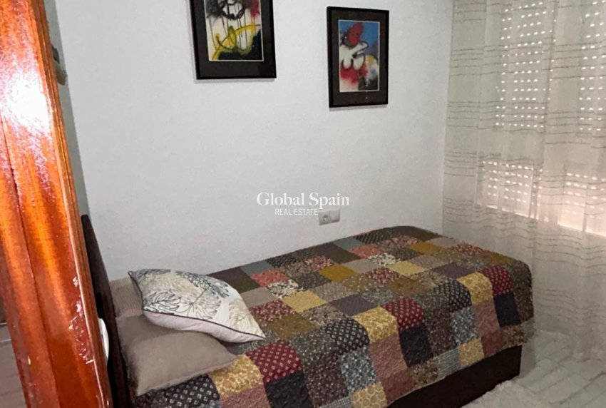 Resale - HOUSE -
TORREVIEJA - Center