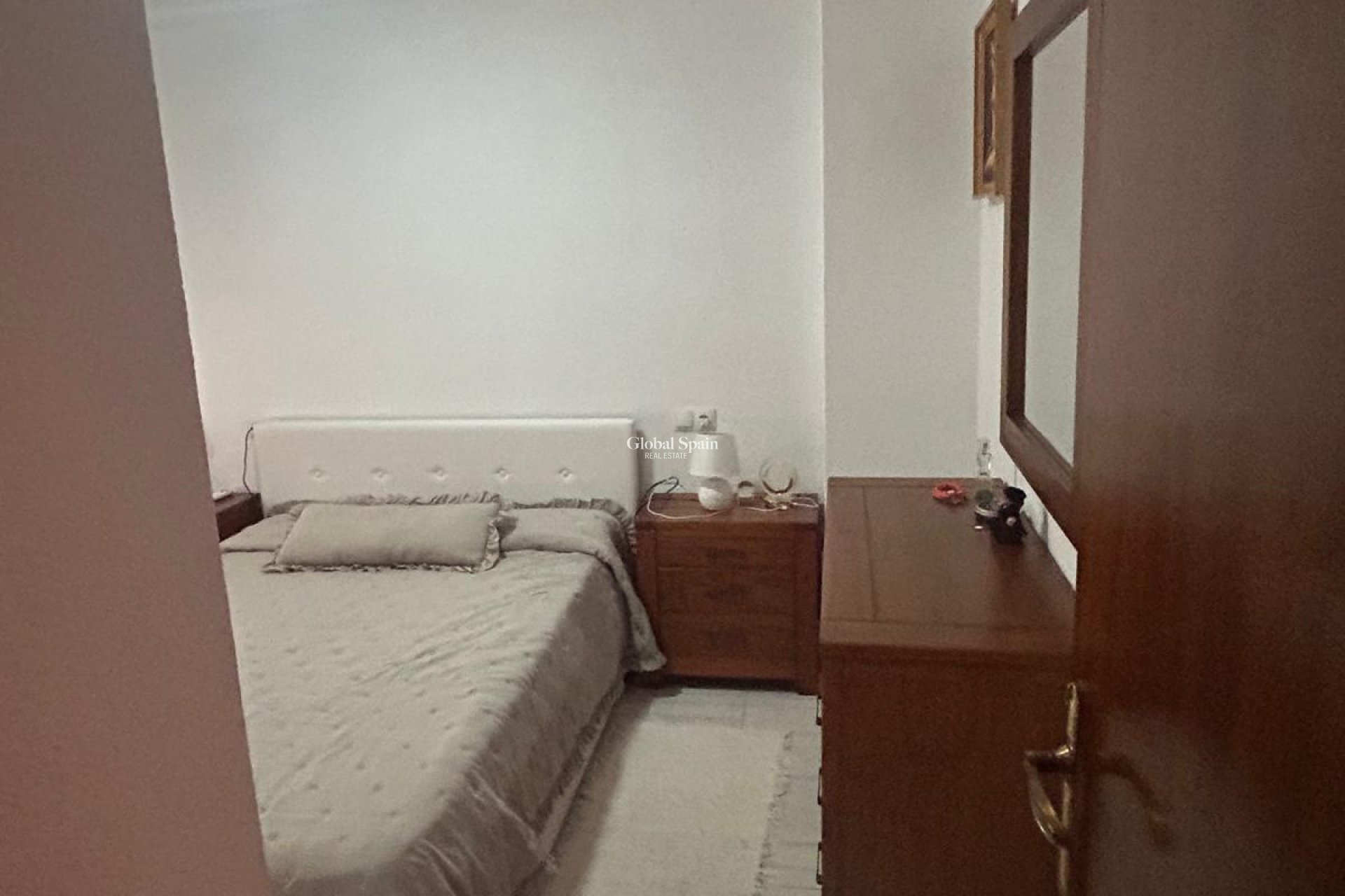 Resale - HOUSE -
TORREVIEJA - Center