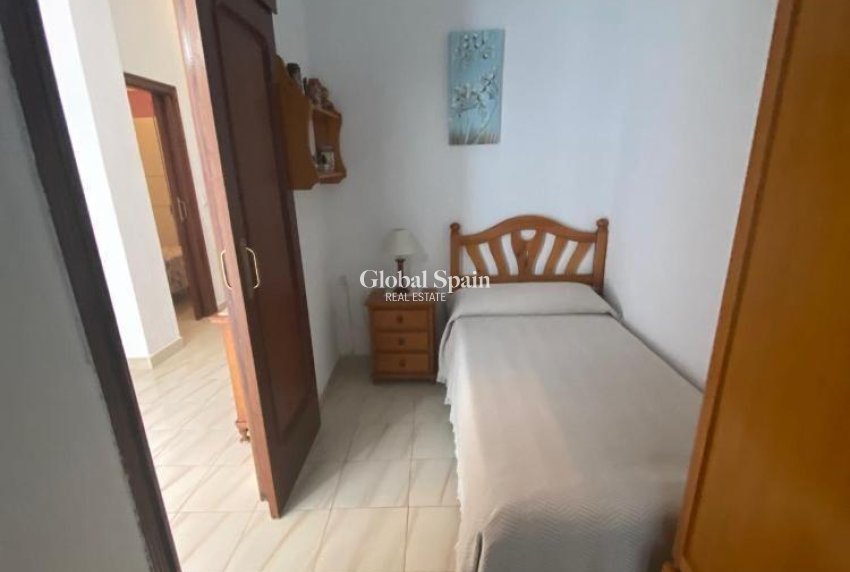 Resale - HOUSE -
TORREVIEJA - Center