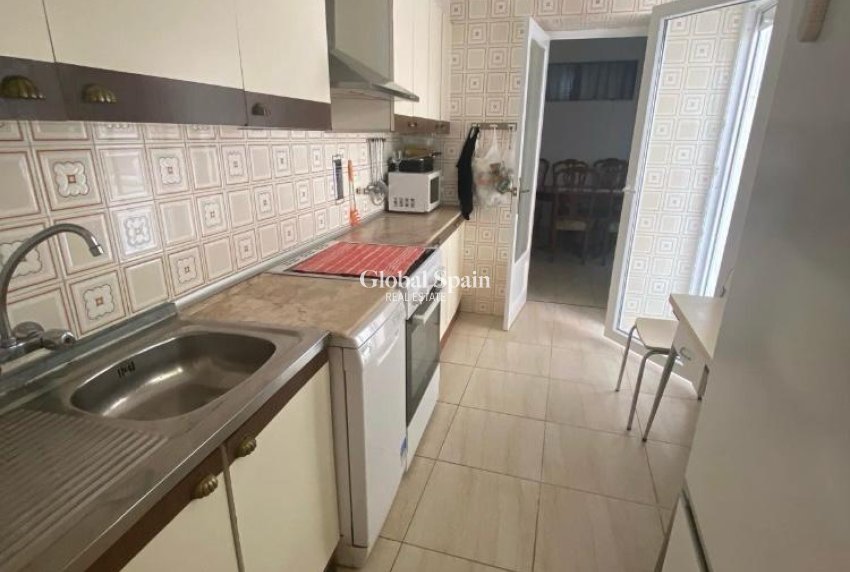 Resale - HOUSE -
TORREVIEJA - Center