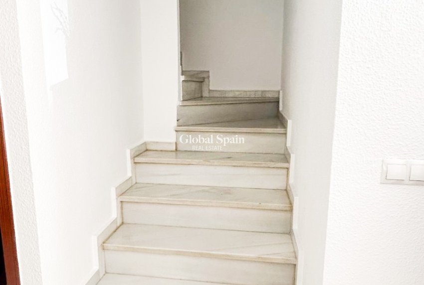 Resale - HOUSE -
TORREVIEJA - Center