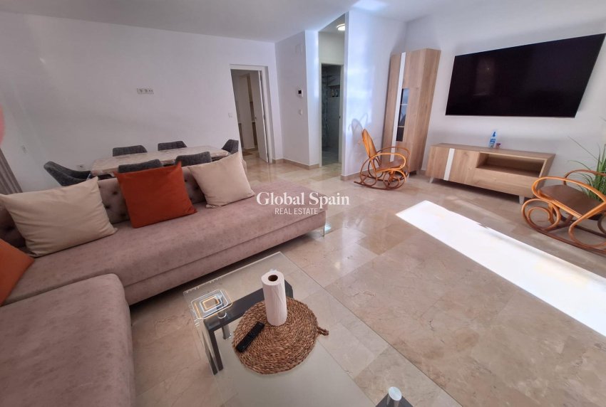 Resale - HOUSE -
TORREVIEJA - Center