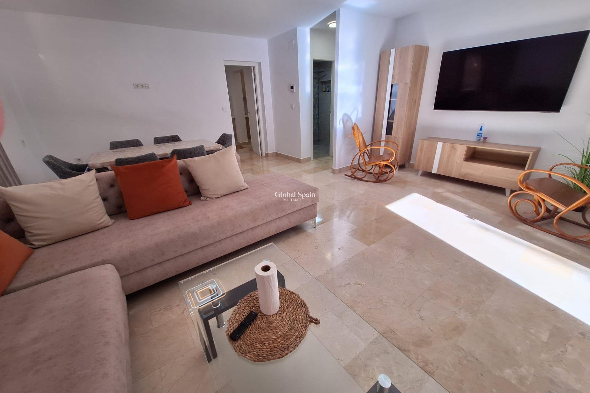 Resale - HOUSE -
TORREVIEJA - Center