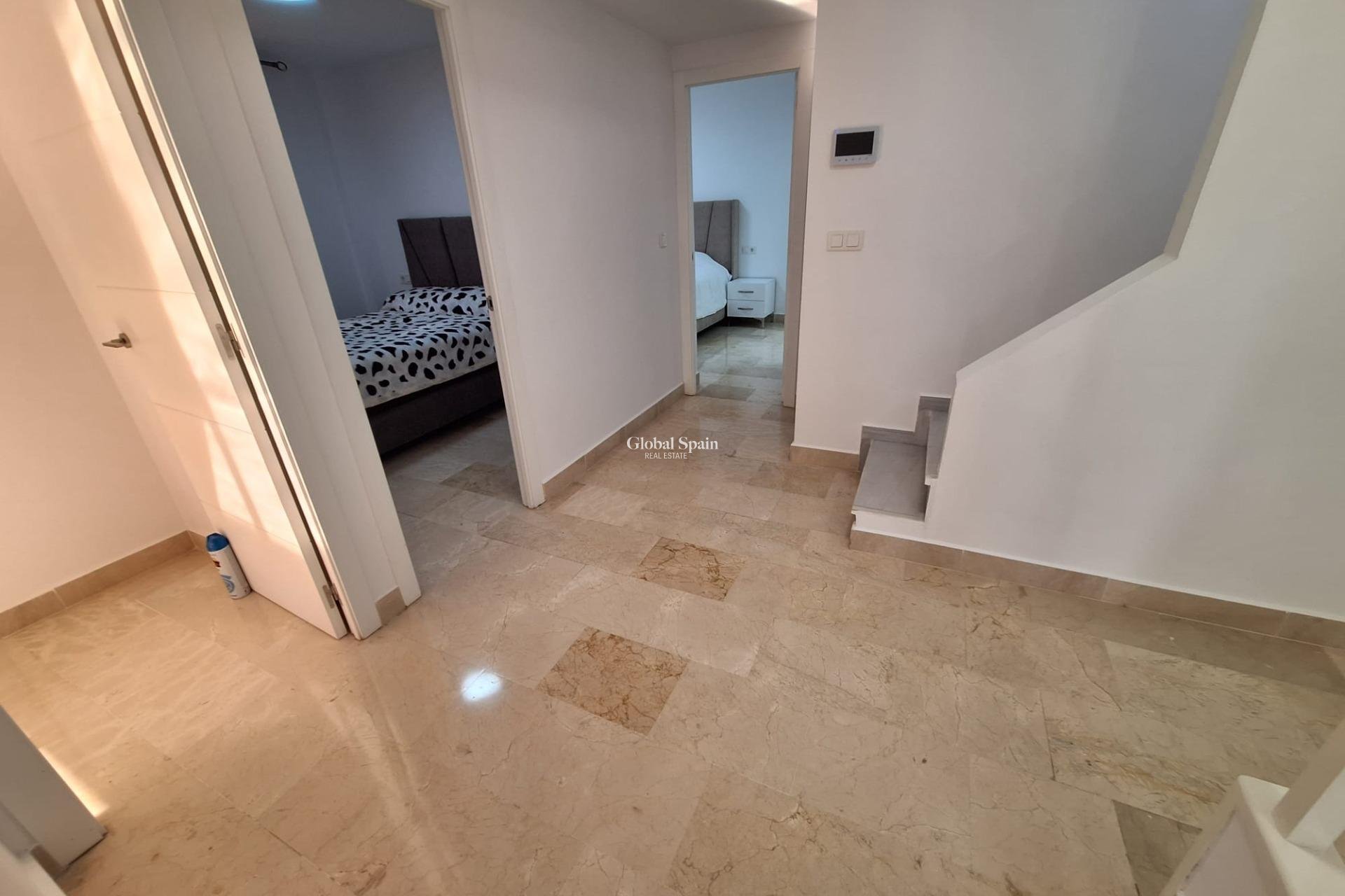 Resale - HOUSE -
TORREVIEJA - Center