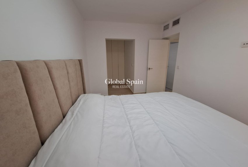 Resale - HOUSE -
TORREVIEJA - Center
