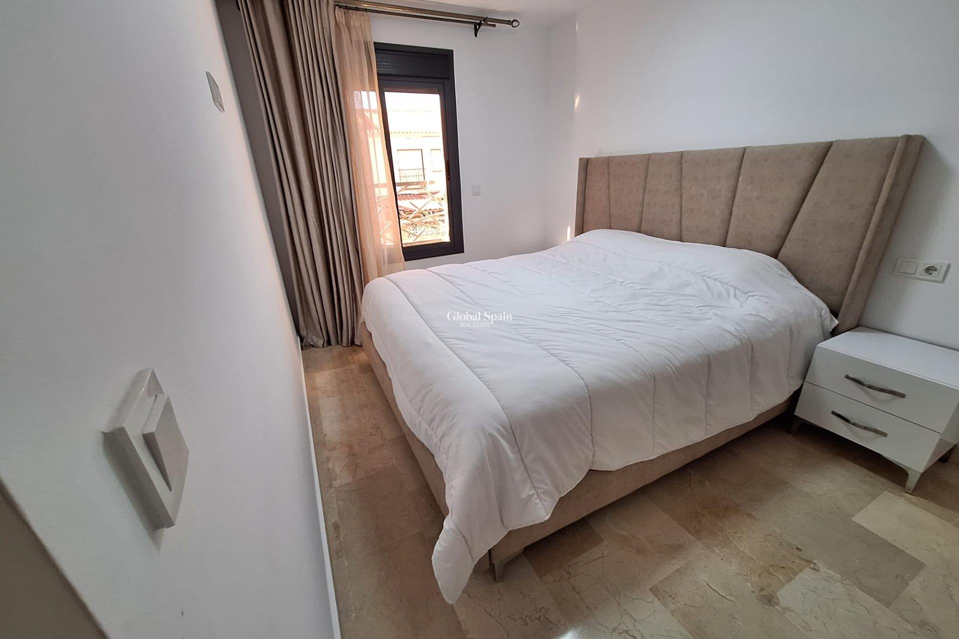 Resale - HOUSE -
TORREVIEJA - Center