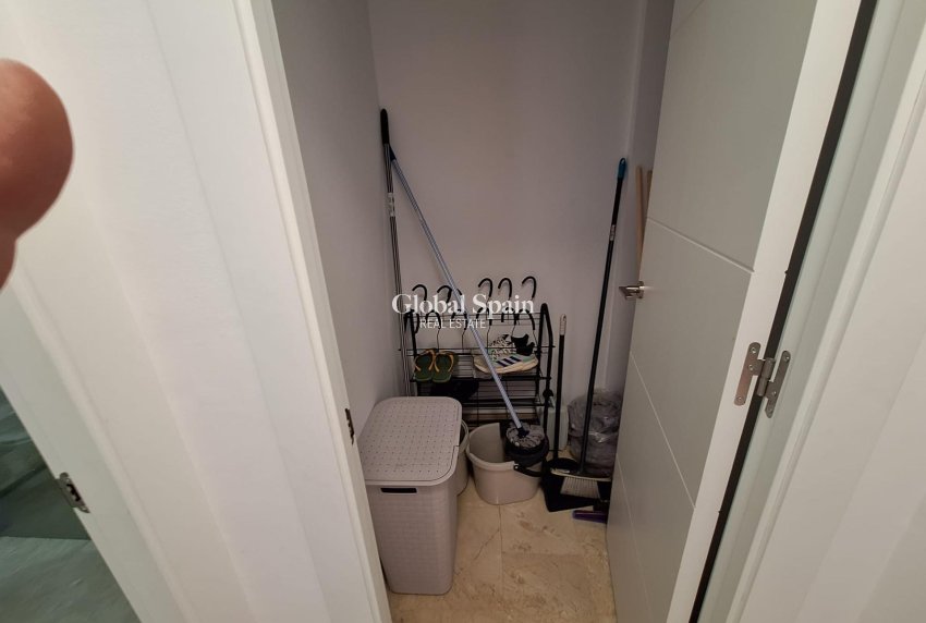 Resale - HOUSE -
TORREVIEJA - Center